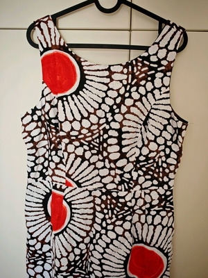 Morgan linen dress like new, size M, unique red-brown print