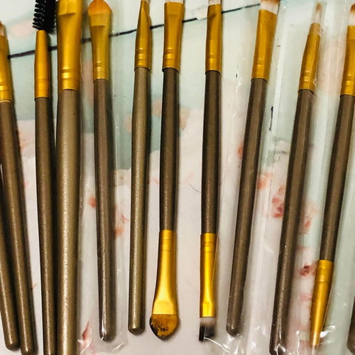 Makeup brush set of 13 pieces like new