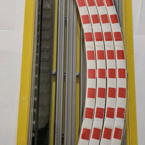 Scalextric C8268 Curved Kerb and Barriers new 1:32 slot car track accessories set