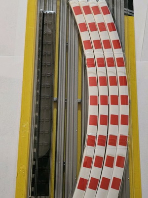 Scalextric C8268 Curved Kerb and Barriers καινούργιο σετ αξεσουάρ για πίστες 1:32