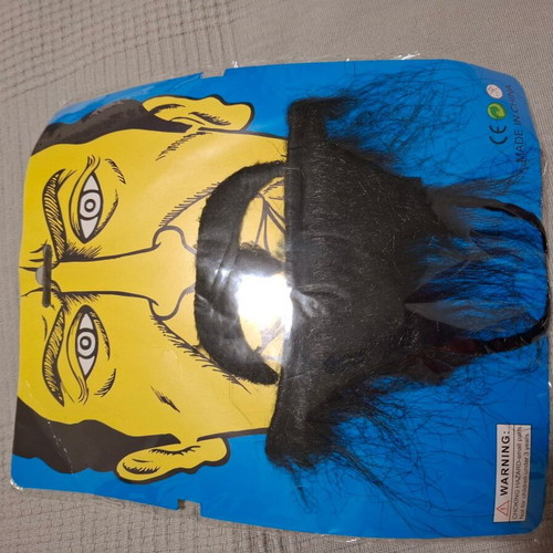 Carnival and party accessories set like new