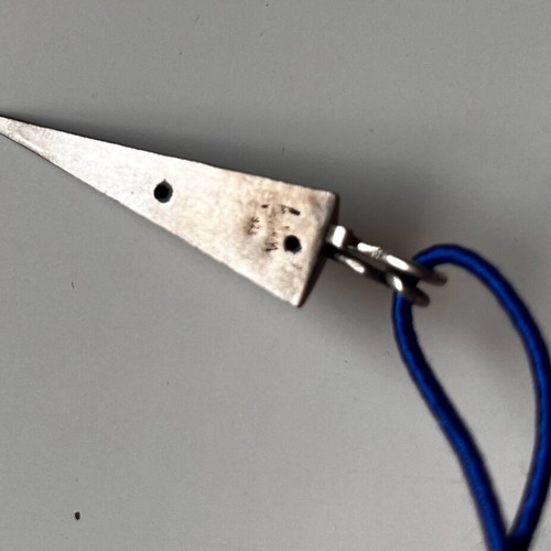 Silver 925 arrow pendant like new