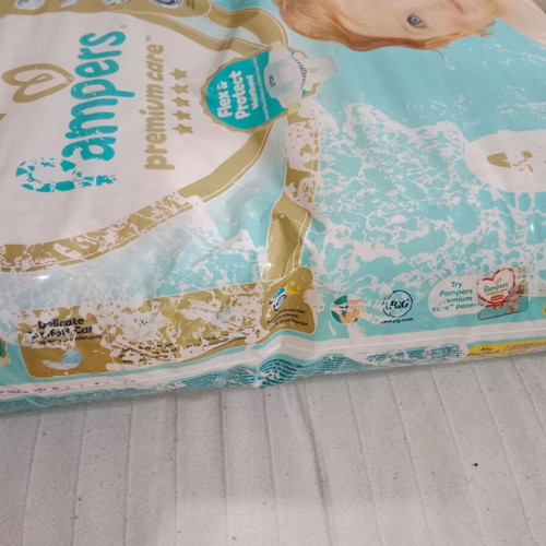 Pampers Premium Care No 4 pack of 68 like new