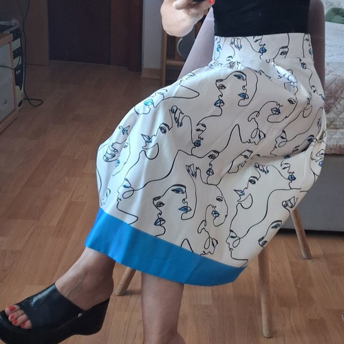 Lumina midi skirt like new with geometric faces, black and blue