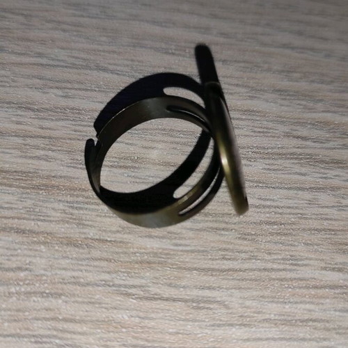 Imagination ring like new, handmade with liquid glass