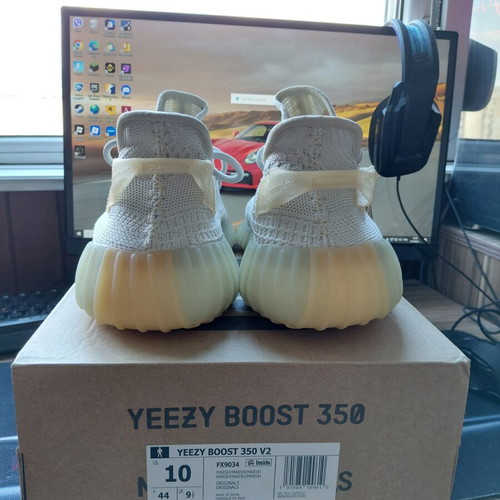 Adidas Yeezy Boost 350 V2 shoes new, size 44, white casual