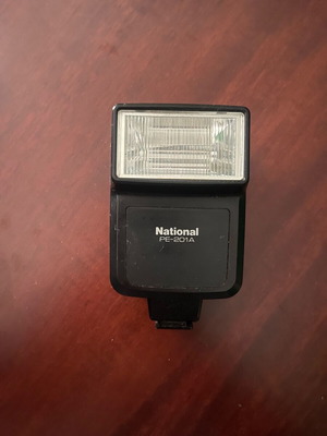 National PE-201 A flash used for camera