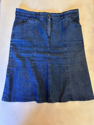 Denim φούστα σαν καινούργιο, μέγεθος XXL, μπλε