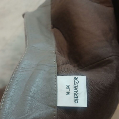 Boots used with low heel, size 38, beige suede