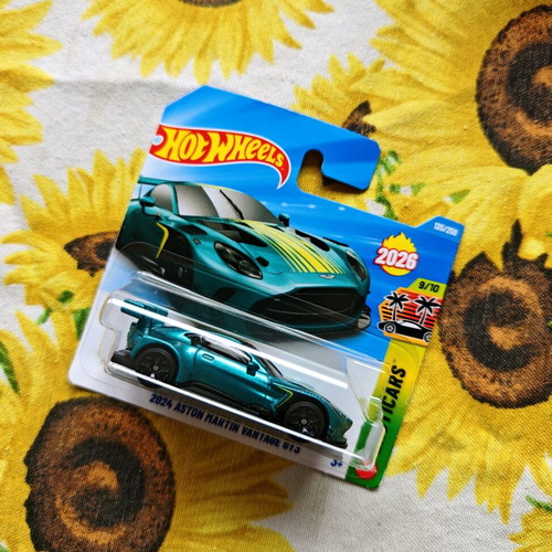 Hot Wheels Aston Martin toy car new
