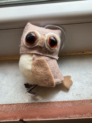 Decorative hanging owls used, set of 2 pieces