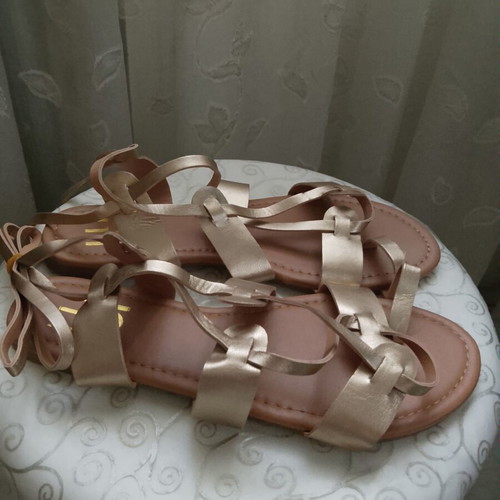 Luigi leather flat sandals new, gold color