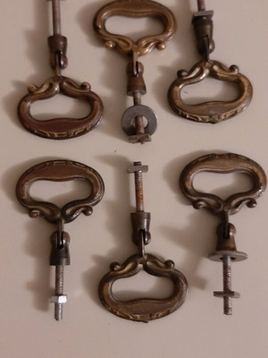 Brass knobs used