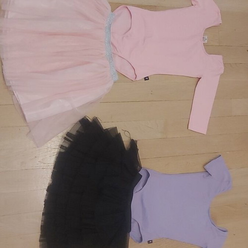 Kapola bodysuits and Zara skirts like new, set of 4 for ages 6-8