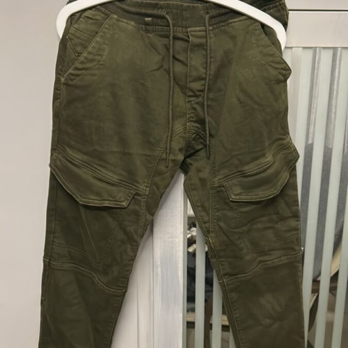 Men's khaki olive pants medium Pull & Bear like new