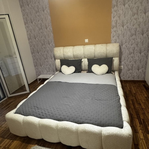 Bed new, as shown in photos