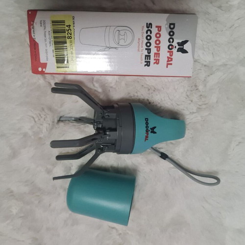 Dog Poop Scoop new with bags