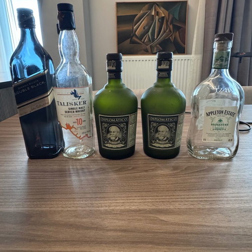 Empty liquor bottles used, pack of 7 pieces
