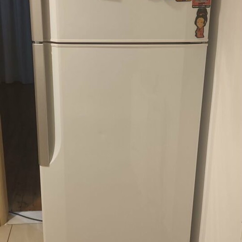 Hitachi fridge freezer like new, no frost, 155x59x56 cm