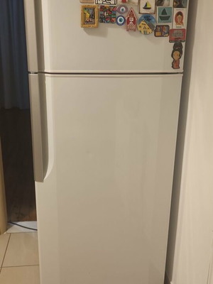Hitachi fridge freezer like new, no frost, 155x59x56 cm