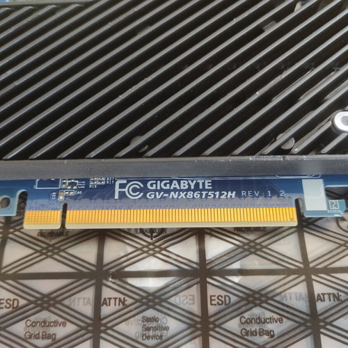 Gigabyte GeForce 8600 GT 512MB Graphics Card like new, silent