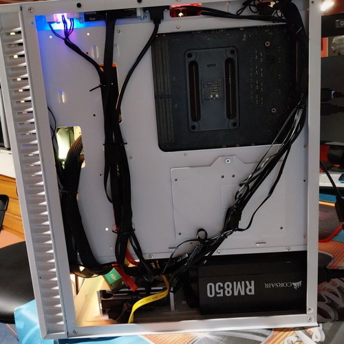 Gaming PC Ryzen 5 3600 AMD Radeon Pro VII like new