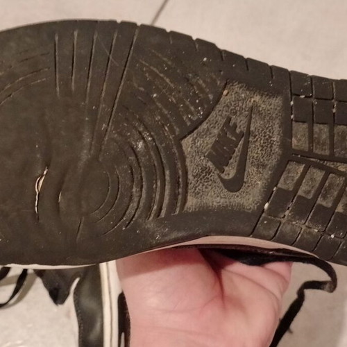 Nike athletic shoes size 34 used, black and white