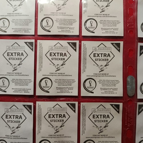 Extra Sticker Qatar 2022 set like new, 8 quads