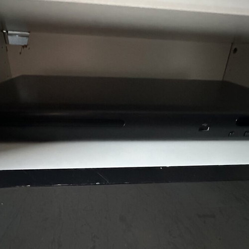 Samsung DVD player P181 or P380 model like new, black finish