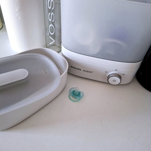 Philips Avent Sterilizer like new