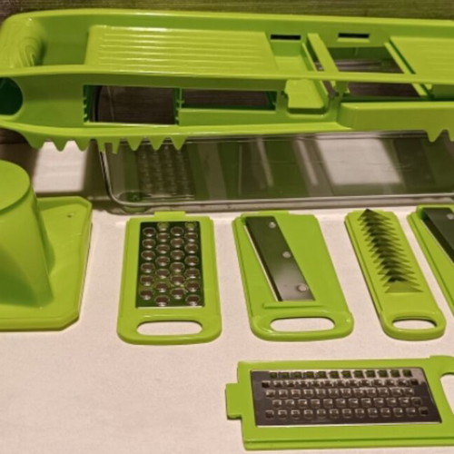 Plastic vegetable slicer like new, used few times