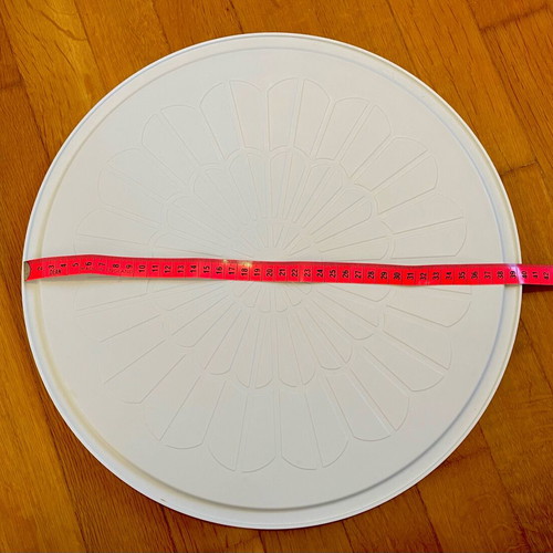 Collapsible cake or cupcake carrier like new
