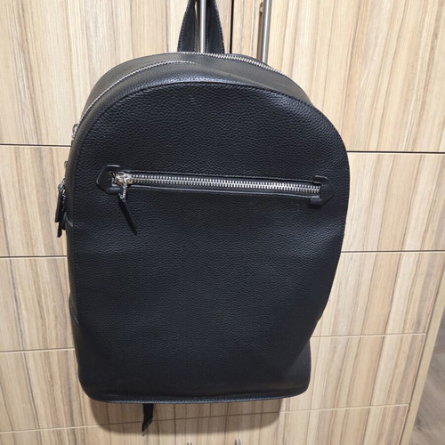 Zara backpack like new with laptop compartment black