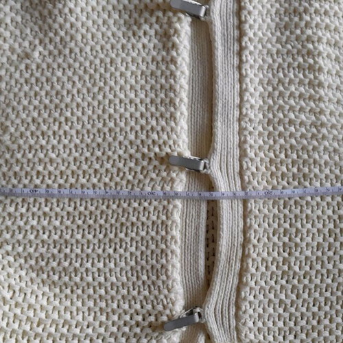 Women's knitted cardigan like new, size L, white beige