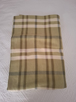 Fleece blanket single, like new