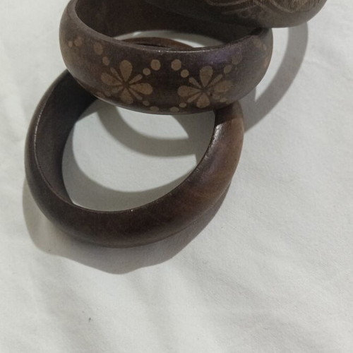 Wooden bracelets like new, set of 3
