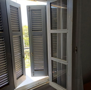 Ξύλινα παντζούρια παράθυρα