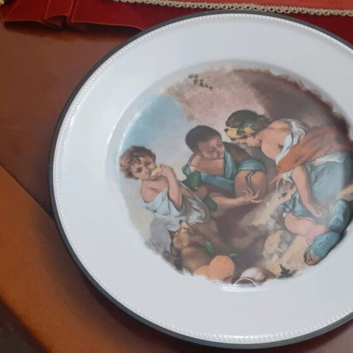Kaiser porcelain wall plate from West Germany like new