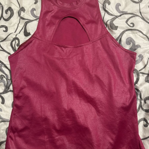 Blouse fuchsia color with shiny finish like new, size M