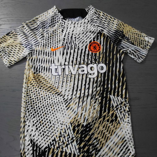 Chelsea training kit like new, authentic
