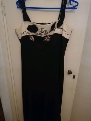 Women's dress like new, size L, black and white