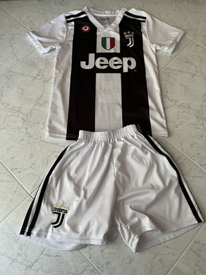 Σετ εμφάνισης Juventus Ronaldo για παιδιά 8 ετών
