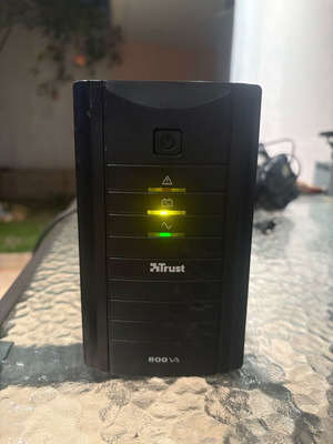 Trust Paxxon 800VA Line Interactive UPS μεταχειρισμένο