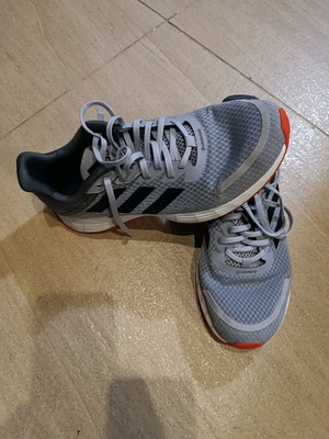 Adidas athletic shoes used, size 40, white and gray