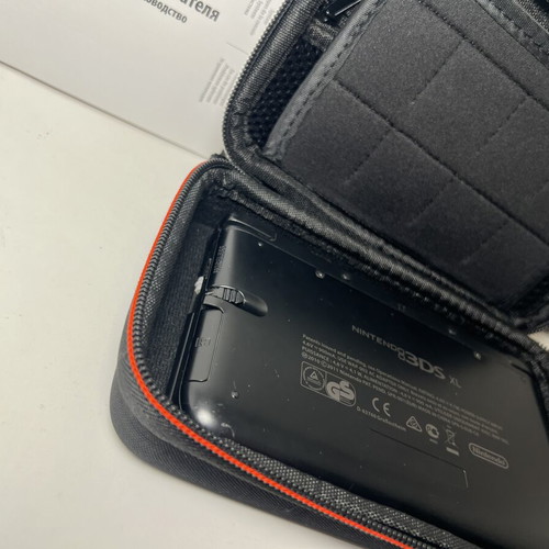 Nintendo 3DS XL употребяван с аксесоари, напълно функционален