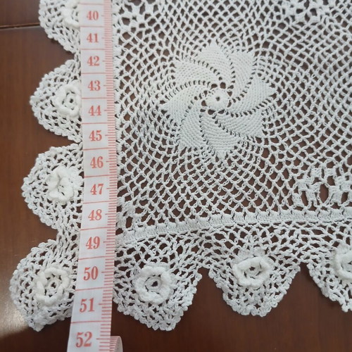 Vintage crochet and embroidered set of 3 pieces – 2 doilies & round cover