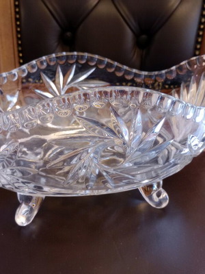 Bohemian crystal bowl oval new in excellent condition