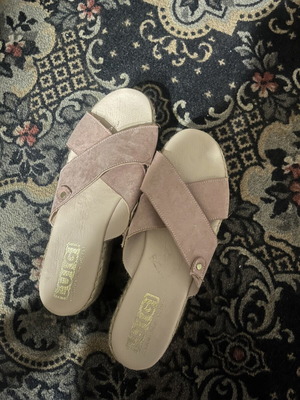 Luigi pink platform sandals size 41 used