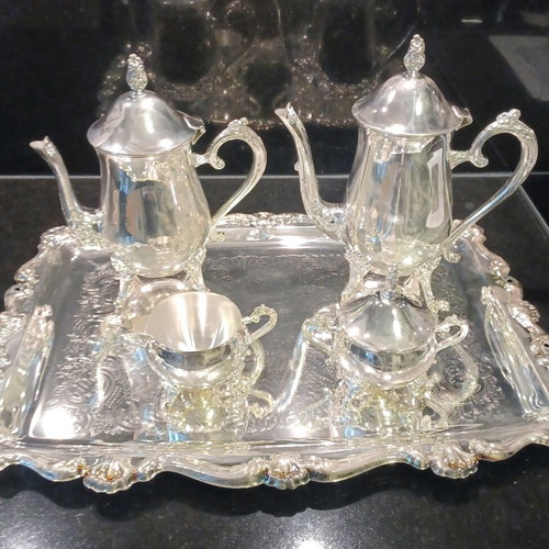 Silver plated coffee and tea set 5 pieces like new