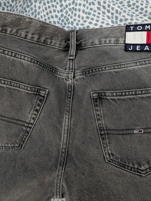Tommy Jeans сиви Dad Jeans като нови, размер M